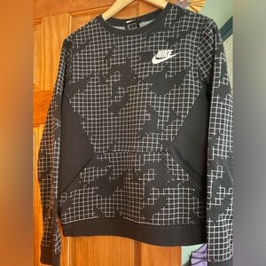 Nike crewneck sweatshirt with grid and graphic background